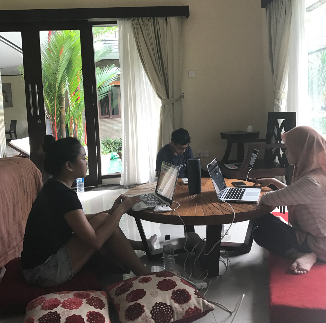 hacker house bali lets work on floor instead